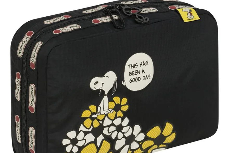 How to Prevent Mold in Cosmetic Bags — Custom logo cosmetic bag sample