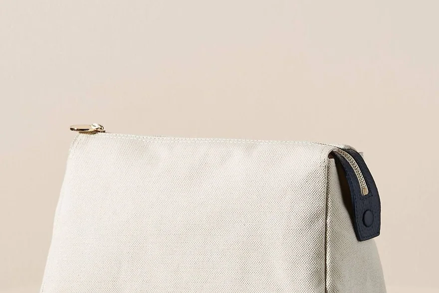 How to Remove Odor from Toiletry Bags — Toiletry bag and cosmetic pouch specification