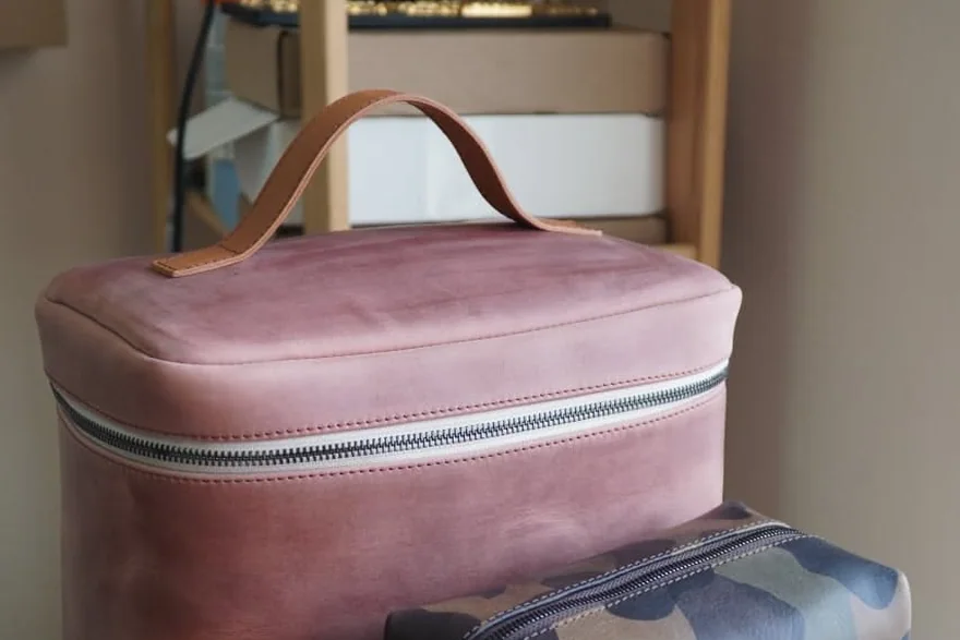 Jewelry Travel Pouches — Bulk cosmetic bag production detail