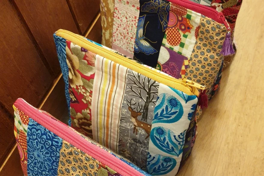 Lined vs Unlined Cosmetic Bags — Custom logo cosmetic bag sample