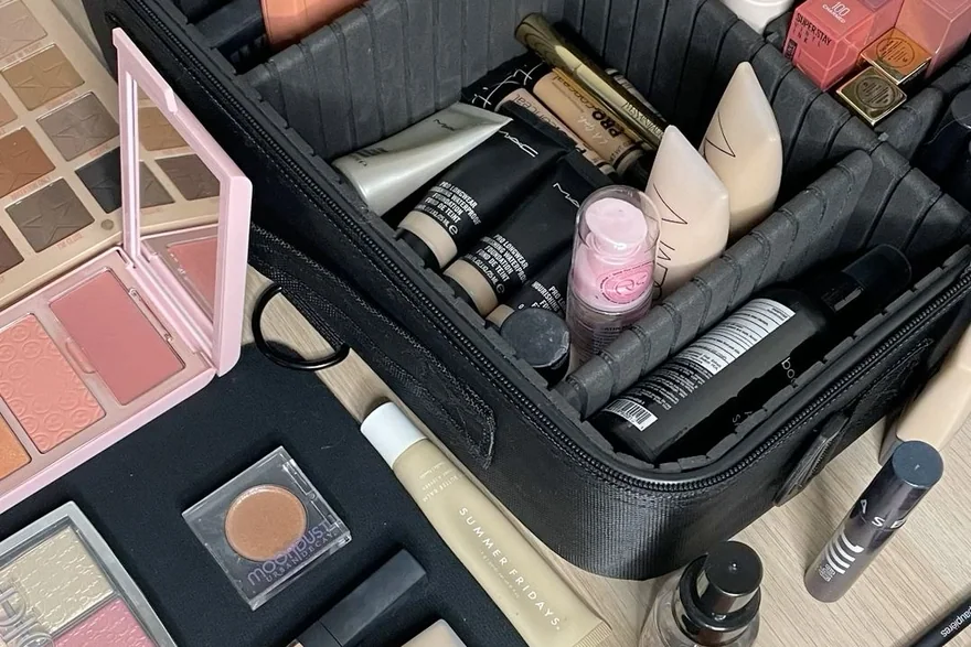 Makeup Bags for Plus — Bulk cosmetic bag production detail