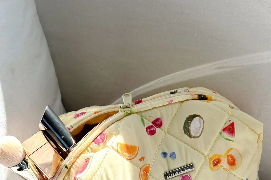 People Also Ask — Bulk cosmetic bag production detail