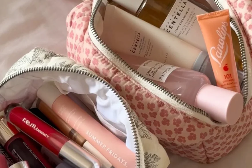 Quilted vs Smooth Cosmetic Bags — Beauty bag material and construction detail