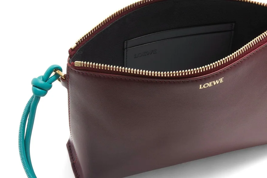 Tumi vs Samsonite Toiletry Bags — Custom logo cosmetic bag sample